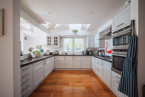 Kitchen- click for photo gallery